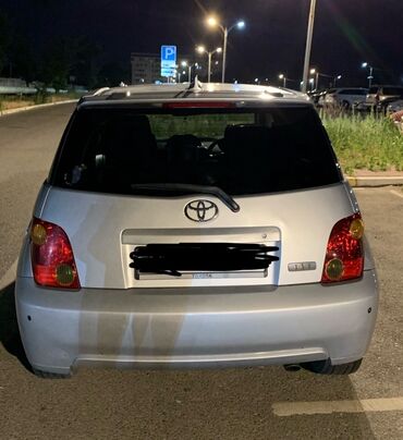 Toyota: Toyota ist: 2002 г., 1.5 л, Автомат, Бензин, Хэтчбэк
