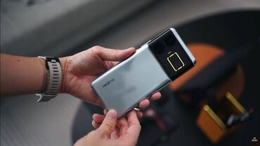 телефон за 3 тысячи: Realme GT5, Б/у, 256 ГБ, цвет - Серебристый, 2 SIM