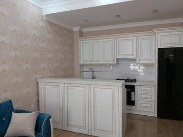 Uzunmüddətli kirayə mənzillər: 19/4+3_ otaq 1500 azn Metroparkin yani . Koc_ Eti Restanin Ustu — 18