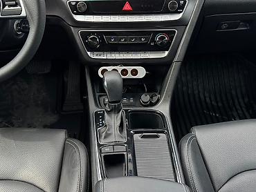 Hyundai: Hyundai Sonata: 2022 г., 2 л, Автомат, Газ, Седан — 5