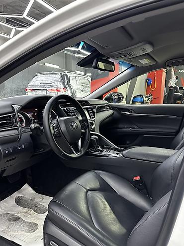 Toyota: Toyota Camry: 2019 г., 2.5 л, Вариатор, Гибрид, Седан — 8