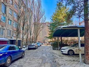 Продажа другой коммерческой недвижимости: 🔥 Срочная продажа коммерческого помещения в Бишкеке! 📍 Район Мед — 12