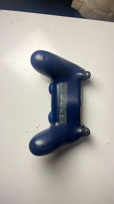 xbox one gamepad: Беспроводной геймпад Sony DualShock 4 (PS4), цвет синий и белый. - — 3