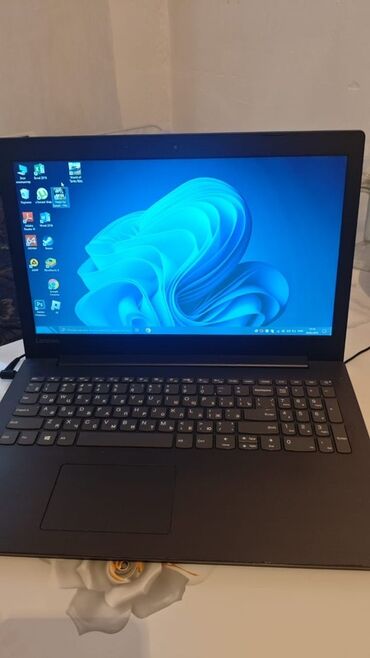 чёрный ноутбук: Ноутбук, Lenovo