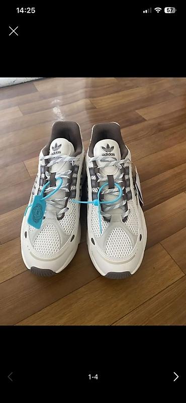 спортивный костюм для девочек: Кроссовки adidas Originals (модель в стиле ретро-раннинг). - Цвет — 3