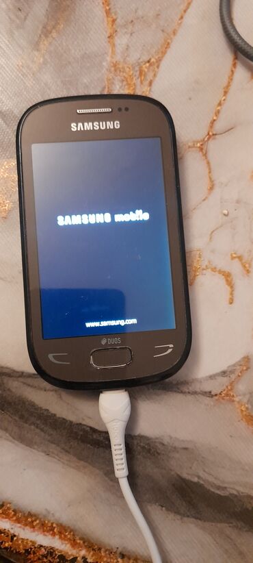 samsung s8 копия: Samsung GT-C3110, 8 GB, цвет - Коричневый, Сенсорный