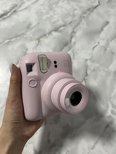 фотоаппарат benq: Instax 12 mini Покупала в Алмате Состояние отличное Пользовались