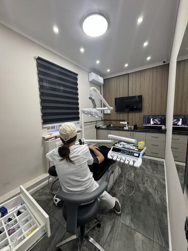 Офисы: Продаю Офис 65 м², С ремонтом, С мебелью, Многоэтажное здание, 1 этаж — 11