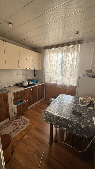 Köhnə tikili: Bakı, 1 otaqlı, Köhnə tikili, m. İnşaatçılar, 40 kv. m — 6