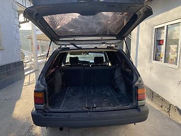 Volkswagen: Volkswagen Passat Variant: 1989 г., 1.8 л, Механика, Универсал — 7