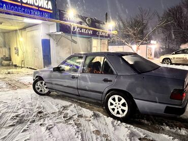 авто телега: Mercedes-Benz W124: 1988 г., 2.3 л, Механика, Бензин, Седан