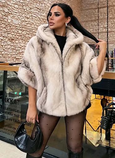 Ponchos: Ženska kratka bunda/pončo sa kapuljačom - Model: kratka oversized — 2