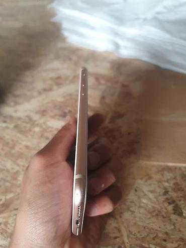 дукофка бу: IPhone 8, Б/у, 64 ГБ, Золотой, 72 % — 4