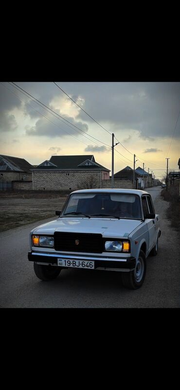 Nəqliyyat: VAZ (LADA) 2107: 1.6 l | 2003 il 93000 km Sedan