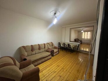 Uzunmüddətli kirayə mənzillər: 7 ci Mikrorayonda Tayqa marketin yani 5 mertebenin 2 ci mertebesinde 2 -da lalafo.az — 11 Uzunmüddətli kirayə mənzillər: 7 ci Mikrorayonda Tayqa marketin yani 5 mertebenin 2 ci mertebesinde 2 — 11