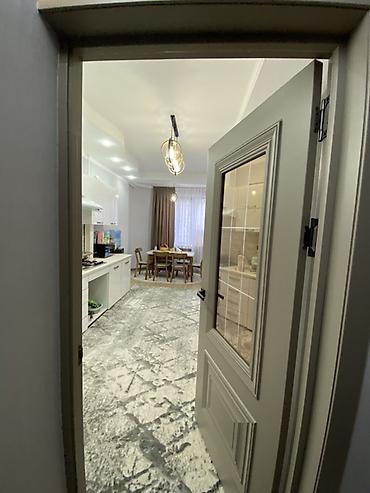 ала тоо ресторан: 2 комнаты, 82 м², Площадь Ала-Тоо Элитка, 9 этаж, Свежий ремонт — 5