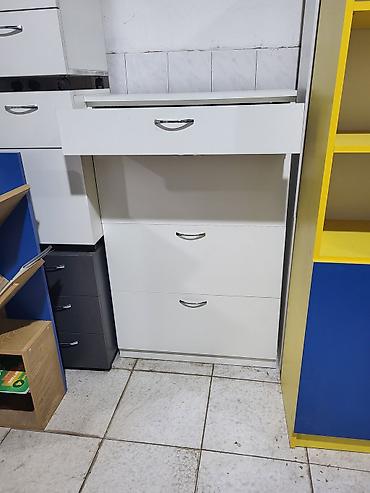 metal şkaf: Ağ rəngli, ensiz dizaynlı ayaqqabı dolabı - Model: Dördkməfəli — 2