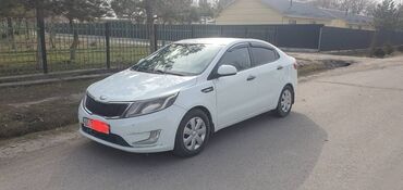 Kia: Kia Rio: 2013 г., 1.6 л, Механика, Бензин, Седан