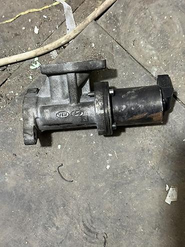 Моторы и детали моторов: Hyundai/Kia EGR klapanı (egzoz qazlarının təkrar dövriyyə klapanı) - — 1