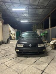 шины бу бишкек оптом: Volkswagen Vento: 1992 г., 1.8 л, Механика, Бензин, Седан