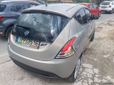 Lancia Ypsilon: 1.3 l. | 2014 έ. | 130000 km. Χάτσμπακ