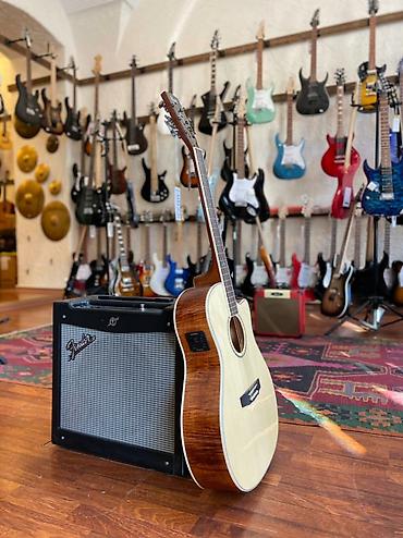 Gitaralar: Cort ga ff nat mağaza həftənin 7 günü saat 10:00 - 20:00 aralığında — 2