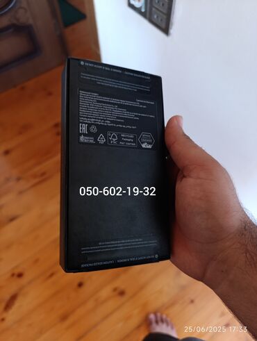 сотовый телефон fly ezzy trendy 3: Samsung Galaxy S23, 256 ГБ, цвет - Белый, Гарантия, Сенсорный, Отпечаток пальца