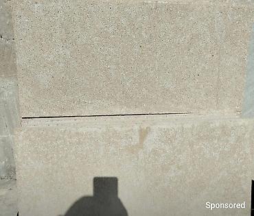 Dekorativ daşlar: Qumdaşı üzlük plitələri Məhsul təsviri: - Təbii qumdaşından kəsilmiş — 25