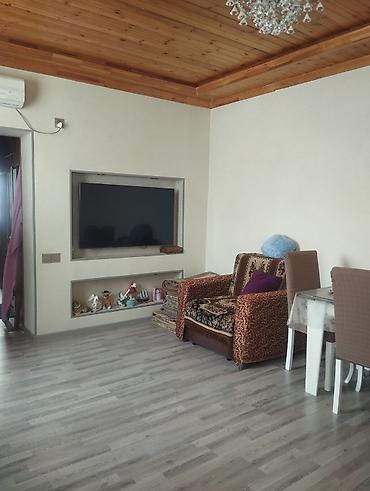 mətbəx ucun cılcıraq: Satılır: geniş və işıqlı zal üçün.Tam merkezde 3 otaq, 1 — 1