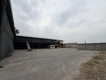 1000 м², С парковкой