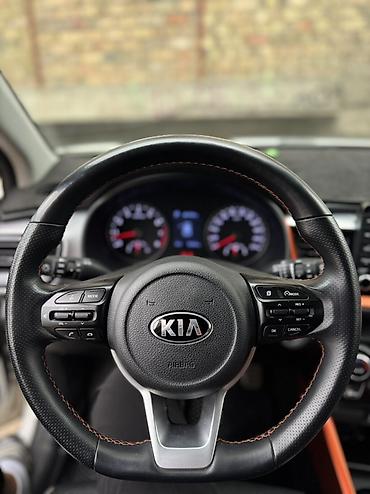 Kia: Kia Stonic: 2019 г., Кроссовер — 18