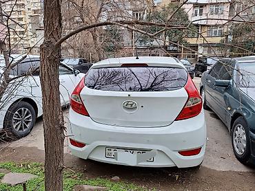 aksent: Hyundai Accent. Disel. Avtomat karopka. Günlük icarəyə verilir — 5