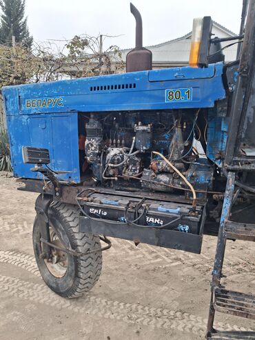 Traktorlar: Belarus 80.1 traktor - Model: Belarus 80.1 (etiket üzərində “80.1”) - — 1