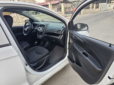 Chevrolet: Chevrolet Spark: 2020 г., 1 л, Вариатор, Бензин, Хэтчбэк — 6