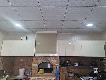 Кухонные навесные шкафы, в отличном состоянии. За все 4000. Молочного