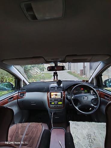 дордой мото: Toyota Ipsum: 2001 г., Автомат, Бензин, Вэн/Минивэн — 7