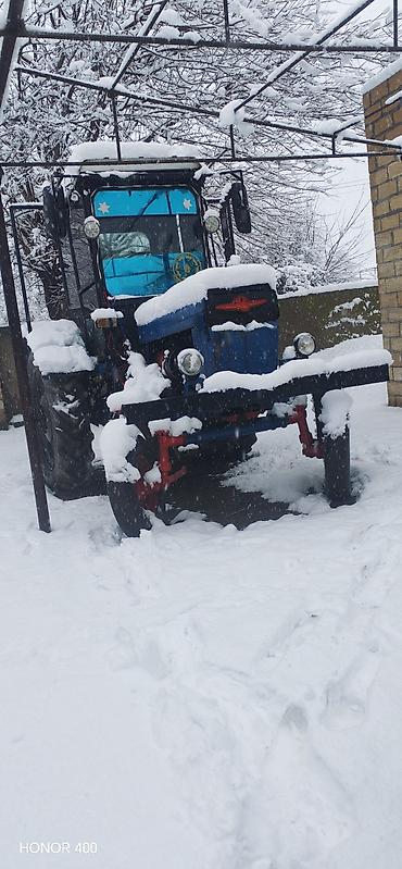 Traktorlar: Məhsul: Kənd təsərrüfatı traktoru və qoşulan avadanlıq Təsvir: - — 11