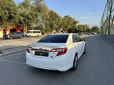 европейцы: Toyota Camry: 2012 г., 2.5 л, Автомат, Гибрид, Седан — 2