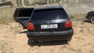 Volkswagen: Volkswagen Golf: 1991 г., 1.8 л, Механика, Бензин, Хэтчбэк — 11