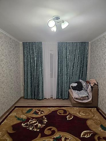 квартира 9 микрорайон: Сдаются квартира в 8-мкр. 2-этаж с свежим ремонтам 2‑комнатная — 3