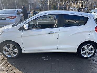 spark 7: Chevrolet Spark: 2018 г., 1 л, Автомат, Бензин, Хэтчбэк — 3