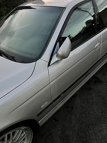 BMW: BMW 5 series: 4.4 l | 2001 il Sedan — 6
