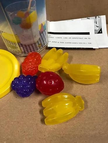 Ostalo posuđe: Plastični višekratni “kockice leda” u obliku voća – set od 18 delova — 1