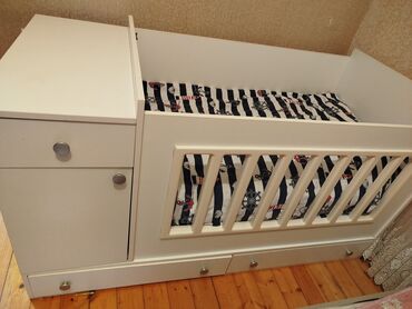 aksa generator: Oğlan və qız üçün, Dördbucaq, Beşik, Dəst ilə, Matras ilə, Yellənmə mexanizmsiz
