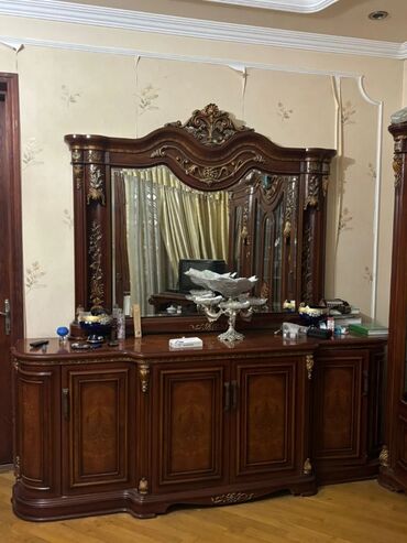 qapi olculeri: Klassik üslubda taxta bufet-güzgü dəsti - Material: massiv ağac və