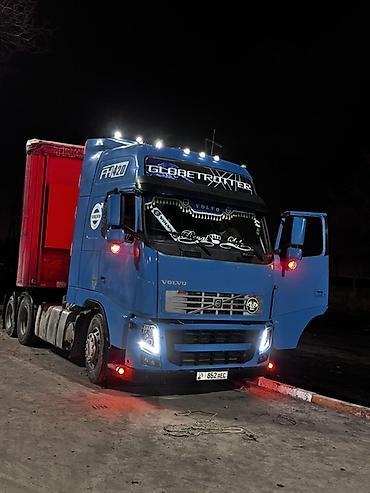 Тягачи: Тягач, Volvo, 2004 г., Тентованный — 12