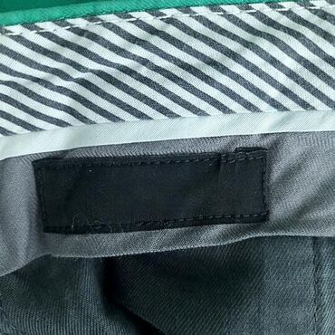 Pantalone: Pantalone hugo boss, vel. S/46 marka: hugo boss veličina: s/46 — 9