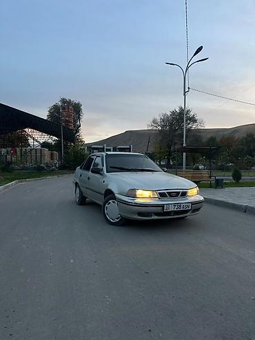матасыкыл зид: Daewoo Nexia: 2006 г., Кол менен иштөөчү, Бензин, Седан — 1