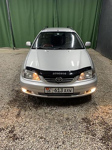 Toyota Avensis: 2002 г., 1.8 л, Механика, Бензин, Универсал