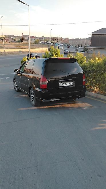 mitsubishi maşın: Mitsubishi Chariot: 2.4 l | 2000 il 5000 km Universal — 4